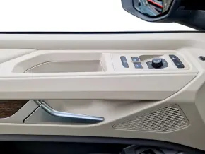 VW Multivan Style L 2.0 TDI 110KW thumbnail
