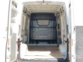 VW Crafter 3.5 Furgon L3H3 FWD 103kW thumbnail