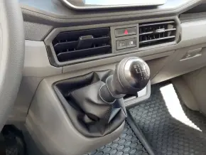 VW Crafter 3.5 Furgon L3H3 FWD 103kW thumbnail