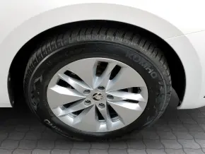 Škoda OCTAVIA COMBI AMBITION 2.0 TDI DSG thumbnail