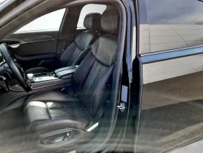 Audi A8 55 TFSI quattro thumbnail