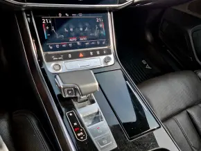 Audi A8 55 TFSI quattro thumbnail