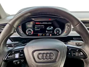 Audi A8 55 TFSI quattro thumbnail