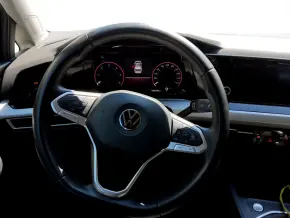 VW Golf Life 2.0 TDI thumbnail