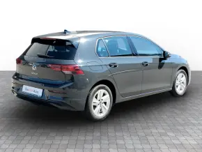 VW Golf Life 2.0 TDI thumbnail