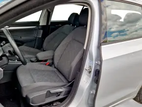 VW Golf Life 1.0 eTSI DSG mild hyb thumbnail
