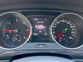 VW Noul Tiguan Life 2,0 TDI SCR DSG 4Mot thumbnail
