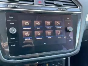 VW Noul Tiguan Life 2,0 TDI SCR DSG 4Mot thumbnail