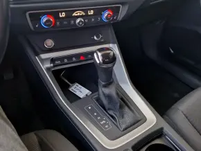 Audi Q3 S Line 40 TFSI quattro thumbnail