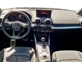 Audi Q2 35 TFSI S line thumbnail
