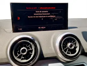 Audi Q2 35 TFSI S line thumbnail