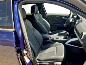 Audi Q2 35 TFSI S line thumbnail