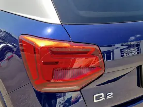 Audi Q2 35 TFSI S line thumbnail