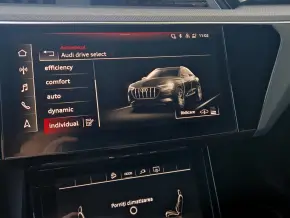 Audi e-tron S Sportback 370 kW / 503 CP thumbnail
