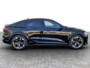 Audi e-tron S Sportback 370 kW / 503 CP thumbnail