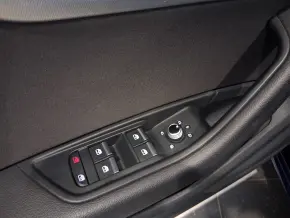 Audi A4 Avant Advanced 40 TDI quattro thumbnail