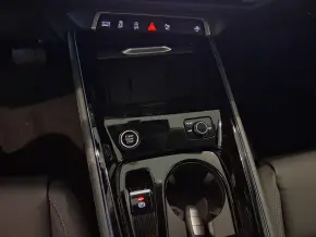 Audi Q3 35 TFSI thumbnail
