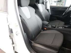Škoda OCTAVIA COMBI AMBITION 2.0 TDI DSG thumbnail