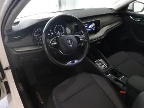 Škoda OCTAVIA COMBI AMBITION 2.0 TDI DSG thumbnail