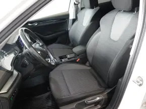 Škoda OCTAVIA COMBI AMBITION 2.0 TDI DSG thumbnail