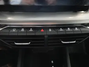 Škoda OCTAVIA COMBI AMBITION 2.0 TDI DSG thumbnail