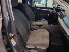 VW Golf Variant Life 2.0 TDI DSG thumbnail