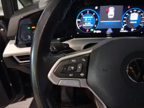 VW Golf Variant Life 2.0 TDI DSG thumbnail