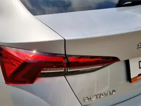 Škoda OCTAVIA AMBITION 1.5 TSI thumbnail