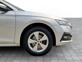 Škoda OCTAVIA AMBITION 1.5 TSI thumbnail