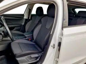 Škoda OCTAVIA COMBI AMBITION 2.0 TDI DSG thumbnail