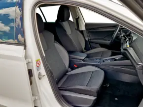 Škoda OCTAVIA COMBI AMBITION 2.0 TDI DSG thumbnail