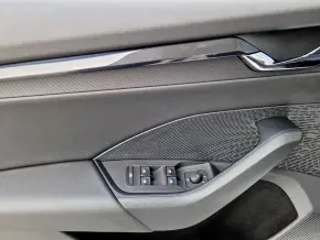Škoda OCTAVIA COMBI AMBITION 2.0 TDI DSG thumbnail