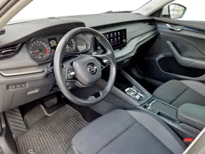 Škoda OCTAVIA COMBI AMBITION 2.0 TDI DSG thumbnail