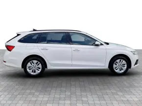 Škoda OCTAVIA COMBI AMBITION 2.0 TDI DSG thumbnail