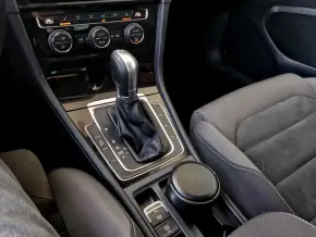 VW Golf Highline 1.6 TDI DSG thumbnail