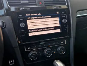 VW Golf Highline 1.6 TDI DSG thumbnail