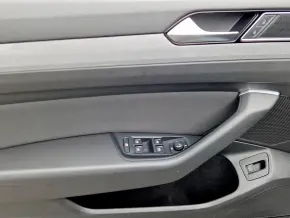 VW Passat Comfortline1.5 TSI ACT DSG thumbnail