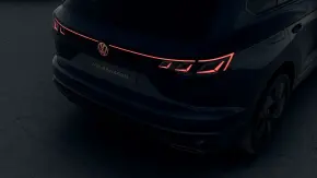 Touareg R-Line V6 TDI / 286 CP/210 kW / 3.0l / Automata, 8 trepte / 4-usi thumbnail