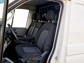 VW Crafter 3.5 Furgon L4H3 FWD 103kW thumbnail