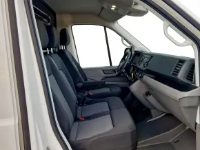 VW Crafter 3.5 Furgon L4H3 FWD 103kW thumbnail