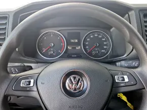 VW Crafter 3.5 Furgon L4H3 FWD 103kW thumbnail