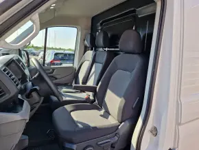 VW Crafter 3.5 Furgon L3H3 FWD 103kW thumbnail