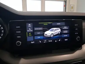 Škoda OCTAVIA COMBI AMBITION 2.0 TDI DSG thumbnail