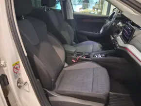 Škoda OCTAVIA COMBI AMBITION 2.0 TDI DSG thumbnail