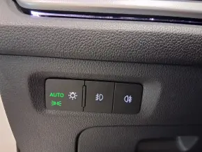 Škoda OCTAVIA COMBI AMBITION 2.0 TDI DSG thumbnail