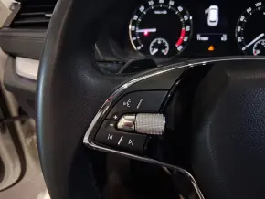 Škoda OCTAVIA COMBI AMBITION 2.0 TDI DSG thumbnail