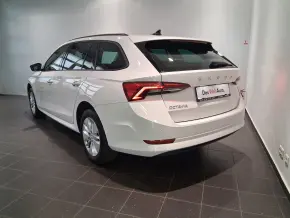 Škoda OCTAVIA COMBI AMBITION 2.0 TDI DSG thumbnail