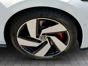 VW Golf GTI thumbnail