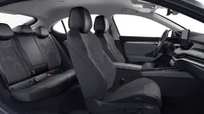 Superb Selection PHEV thumbnail