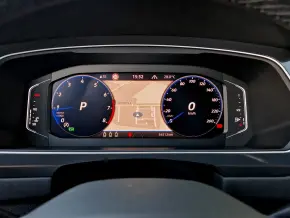 VW Noul Tiguan R-Line 2,0 TSI DSG 4Mot thumbnail